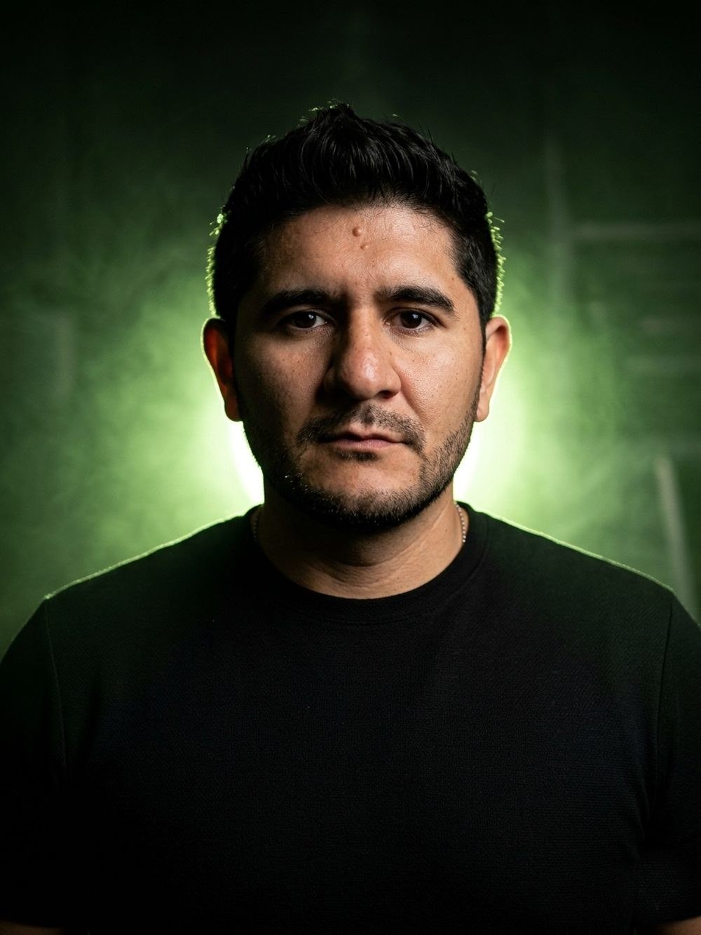 Víctor García, filmmaker y estratega de Creartiva, retrato de estudio
